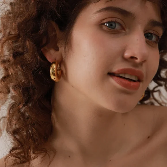 Chunky Minimalist Hoop Earrings - Picture 6 of 7